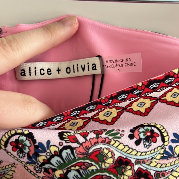 Alice + Olivia Helina Tie Front Abstract Print Mini Skirt | Size 4 - Picture 4 of 5